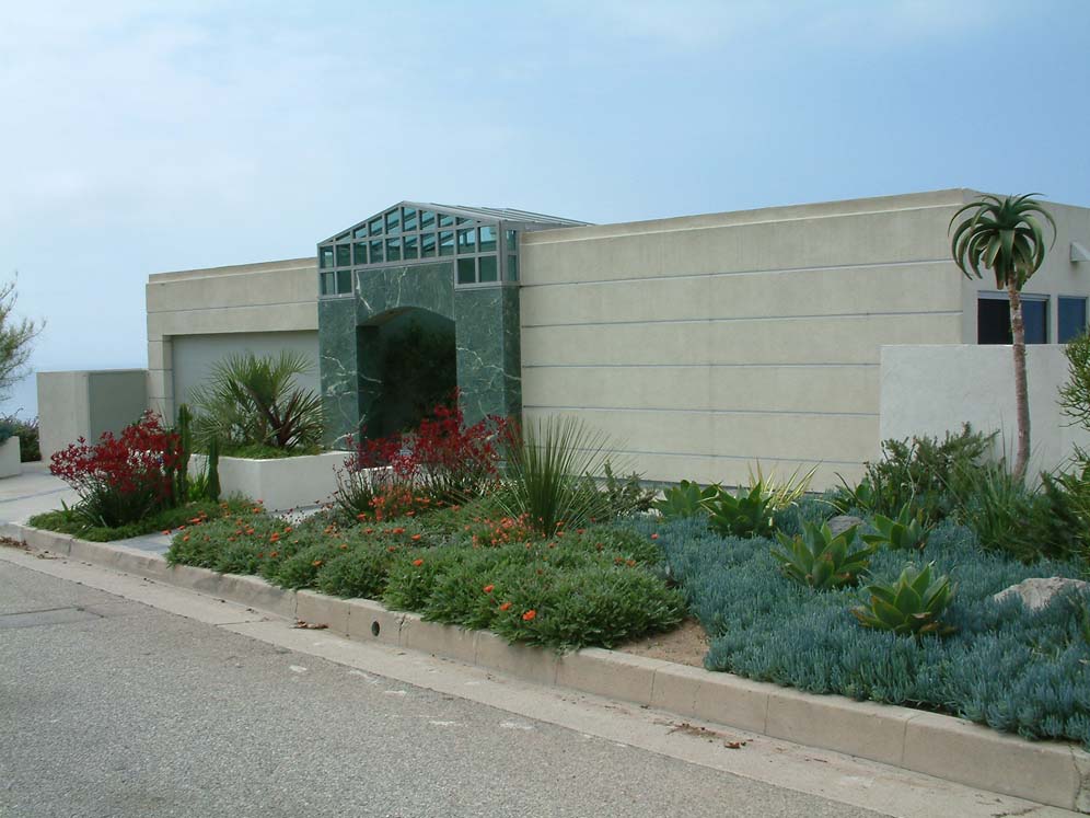 Seabluffs Garden 1